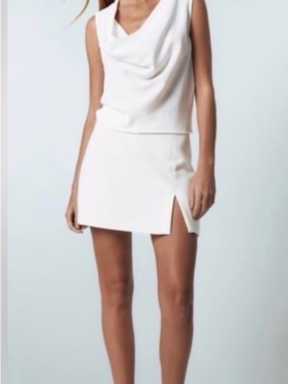 EUC Size M Zara White Mini Skort with Side Slit